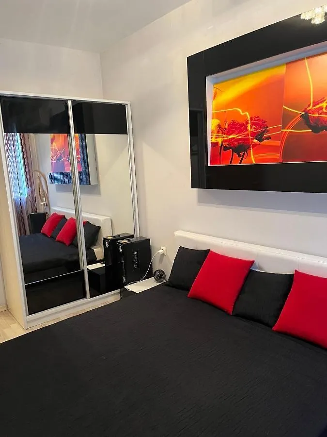 Apartment Апартамент Ломбарди Varna